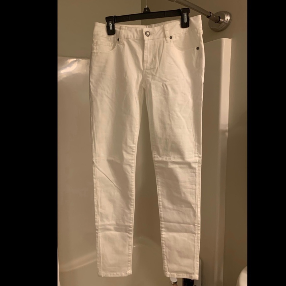 Women’s White Jeans